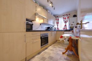 Kitchen- click for photo gallery